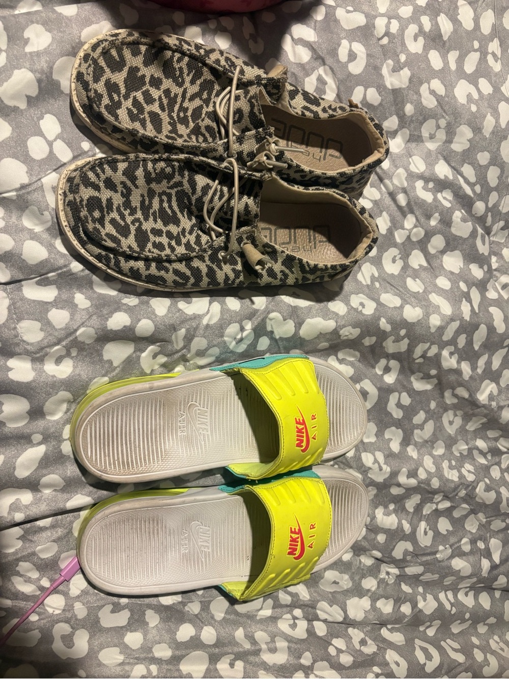 Nike Youth Neon Yellow and White Air Slide Sandals